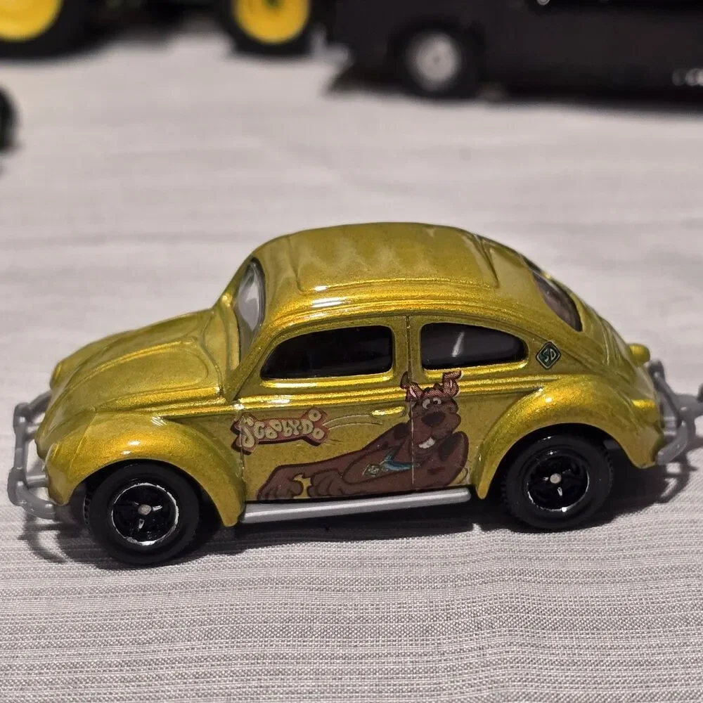 VTG Matchbox Scooby-Doo 1962 VW Beetle Gold Diecast Car 1:58 Scale 1998 Mattel